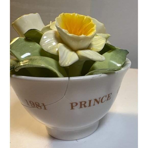 Prince Charles Lady Diana Ceramic Bowl Yellow Daffodil Floral Arrangement READ - Picture 4 of 9